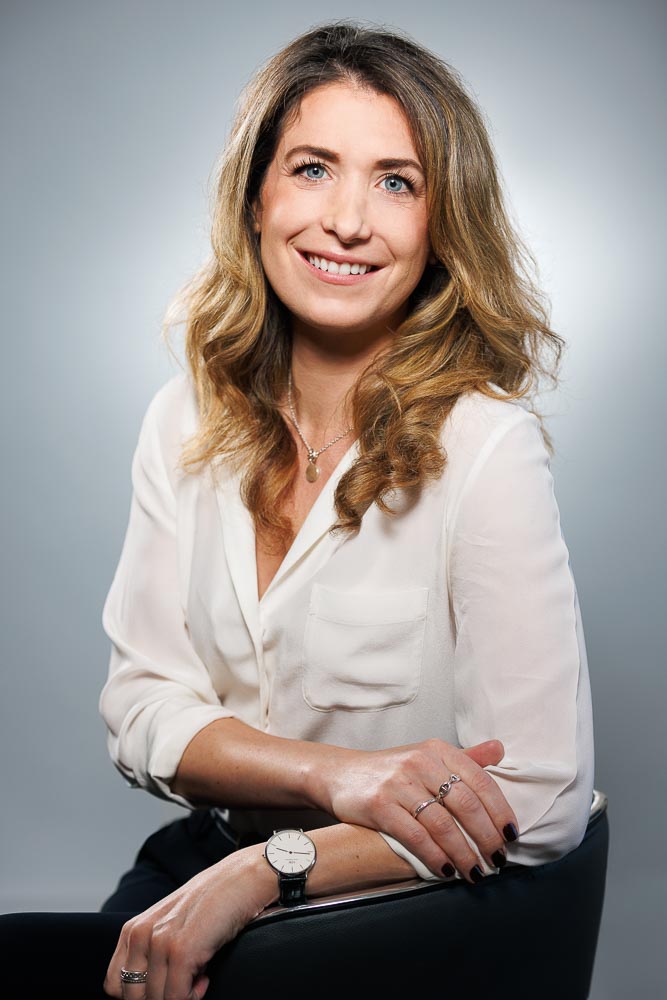 Portrait en lumière douce de Marie, adapté à un usage professionnel en recrutement