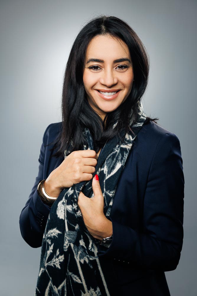 Sourire naturel pour photo LinkedIn professionnelle dans notre studio du 2ème arrondissement