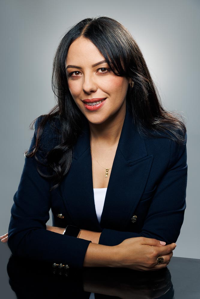 Photographie mettant en scène un profil réfléchi et accessible