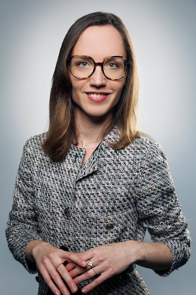 Photographe professionnel réalisant un portrait médical pour une page Doctolib dédiée aux médecins.