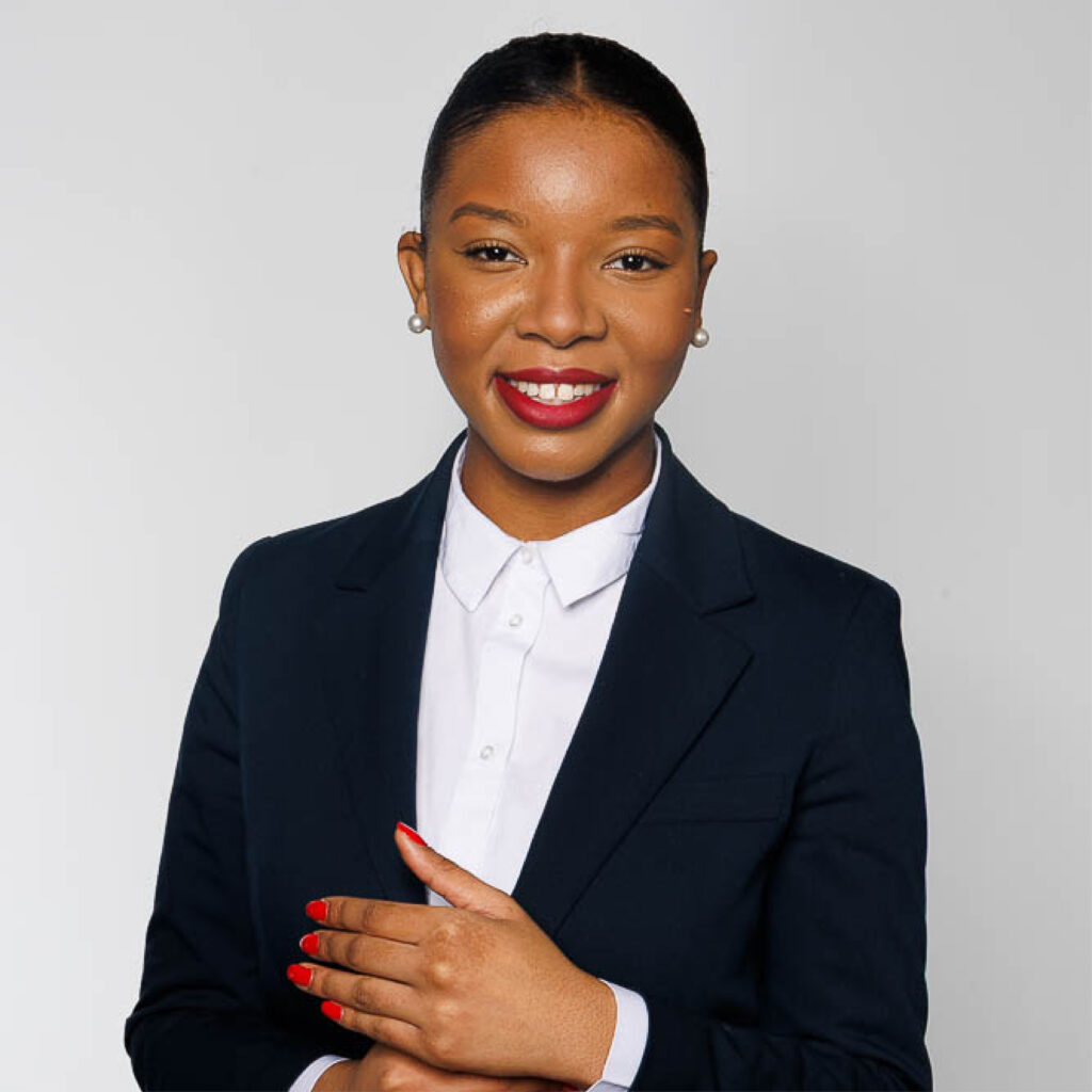 Séance photo hôtesse de l’air Paris – photographe spécialisé aviation